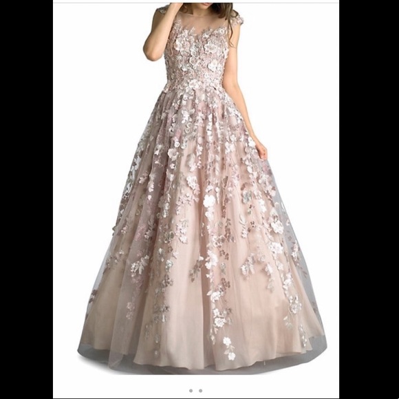 Floral light Pink Gown - Picture 3 of 7